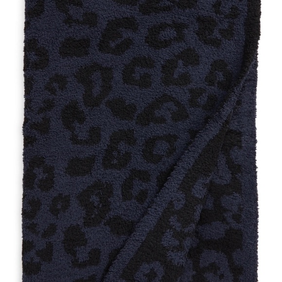 Barefoot Dreams Other - BAREFOOT DREAMS In the Wild Throw Blanket